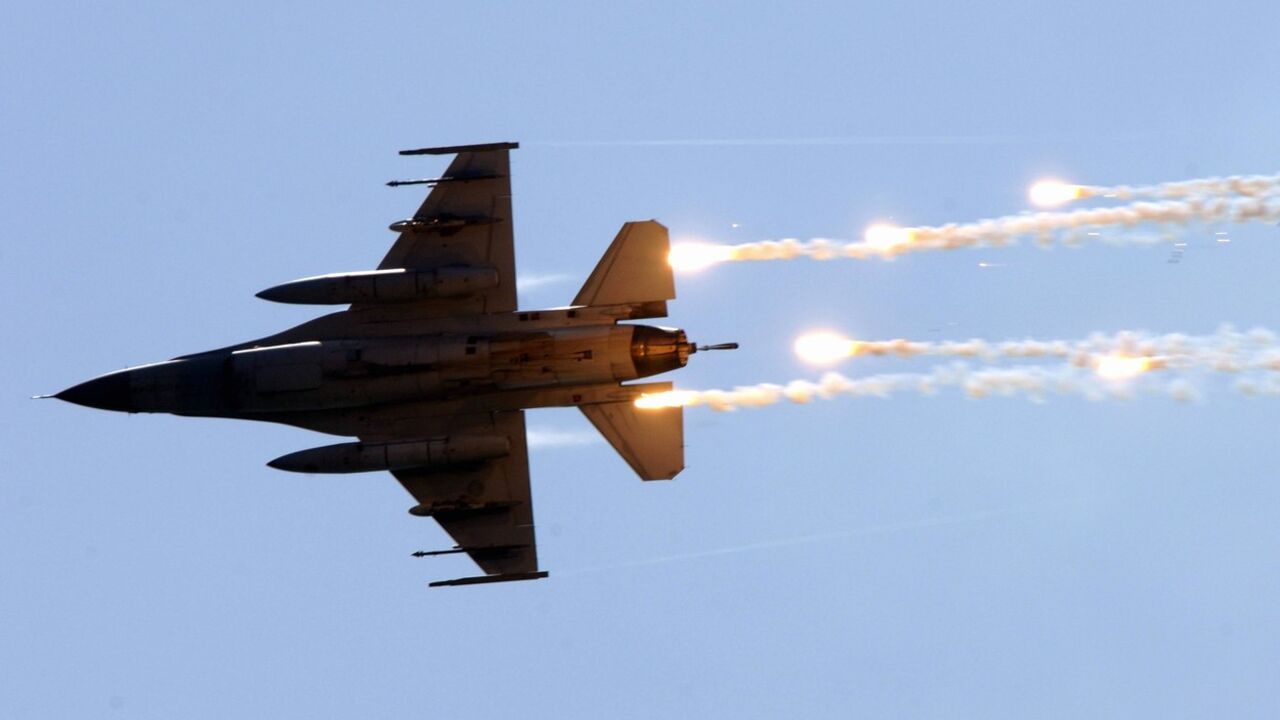 F-16