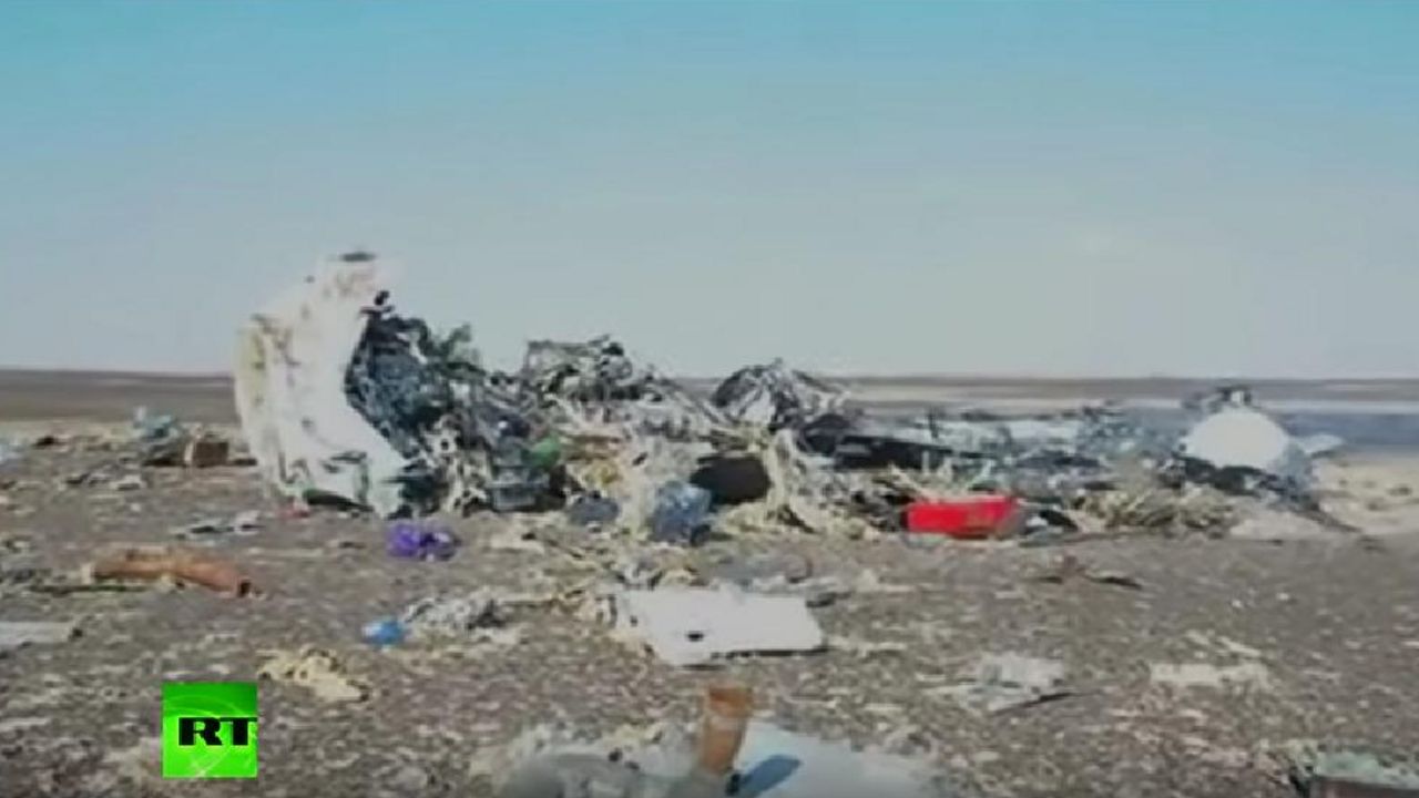 Delovi ruskog aviona na Sinaju