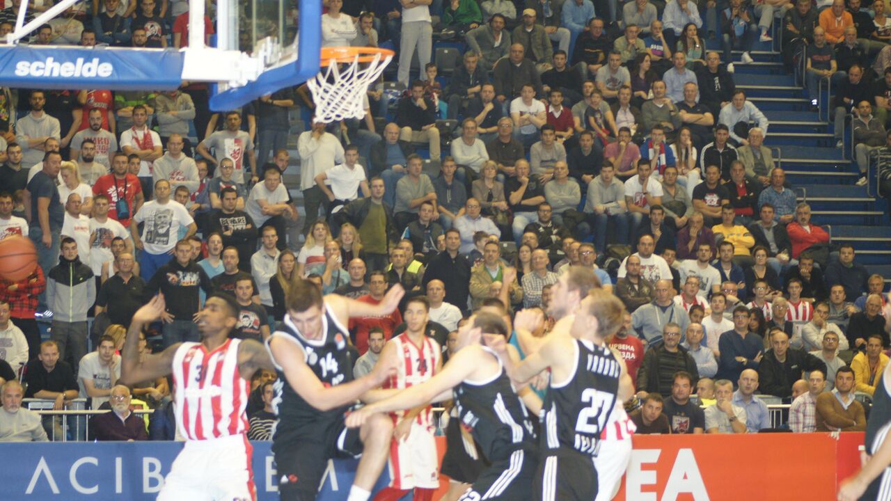 Detalj sa meča osmog kola ABA lige Crvena zvezda - Partizan
