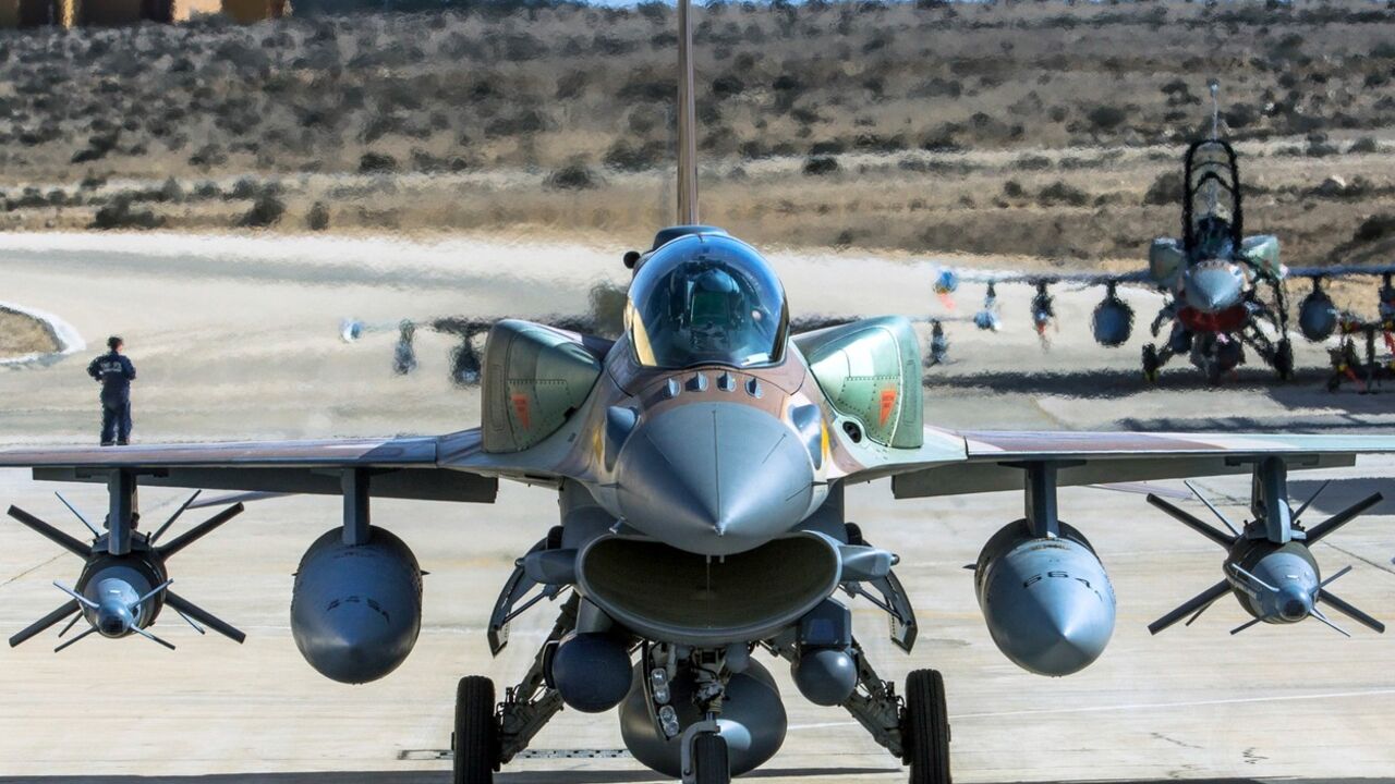Avion F-16