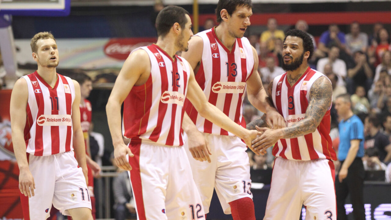 Boban Marjanović i Markus Vilijams sa Nikolom Kalinićem