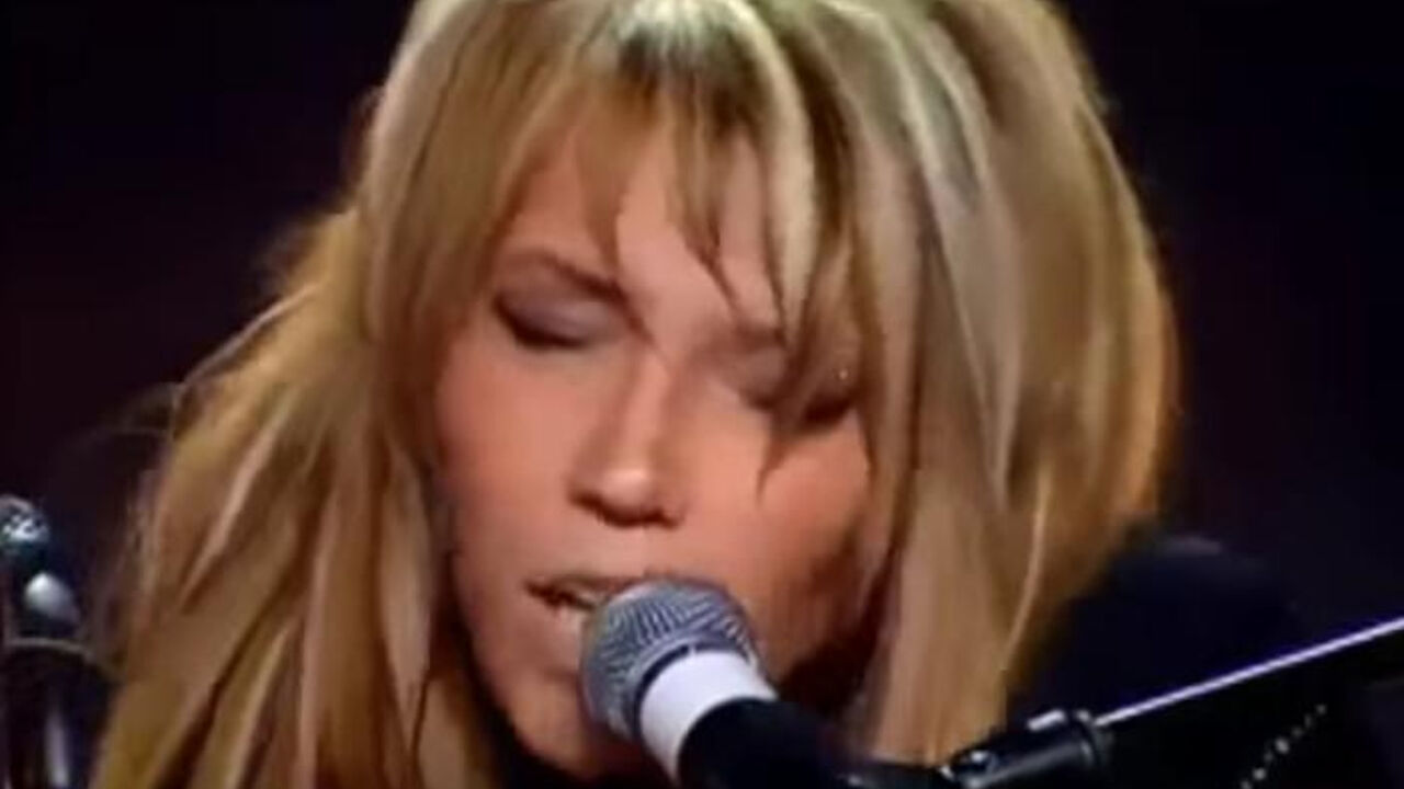 Julija peva "Molitvu"