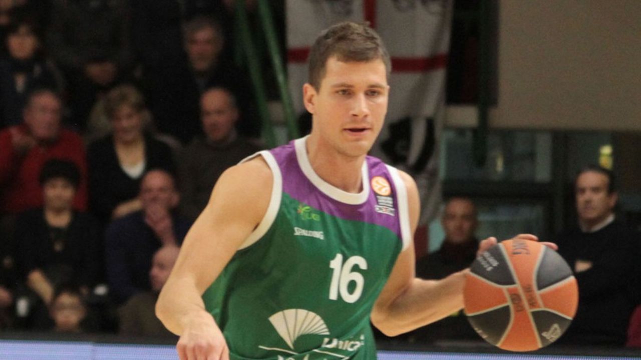 Nemanja Nedović, košarkaš Unikahe