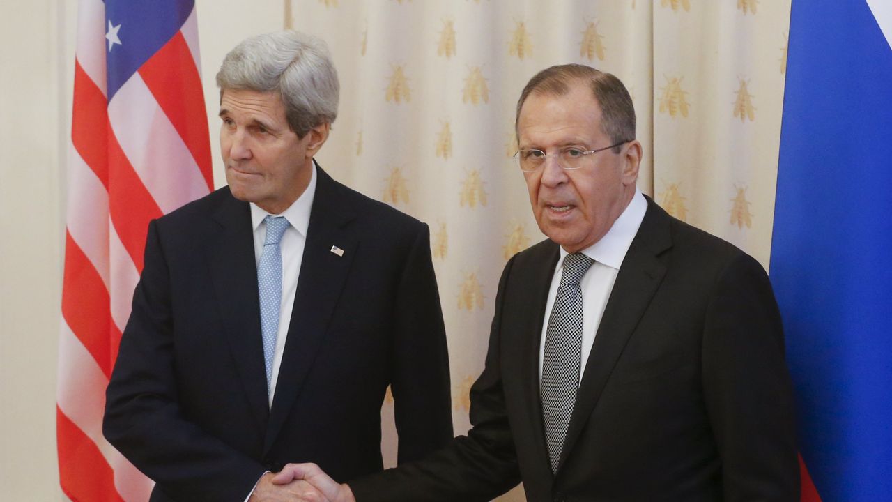 Džon Keri i Sergej Lavrov