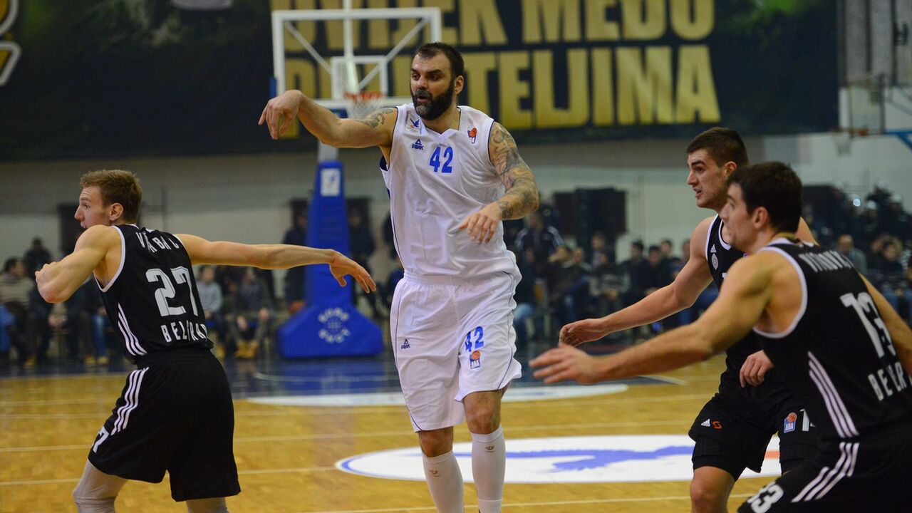 Ratko Varda u meču Sutjeska - Partizan