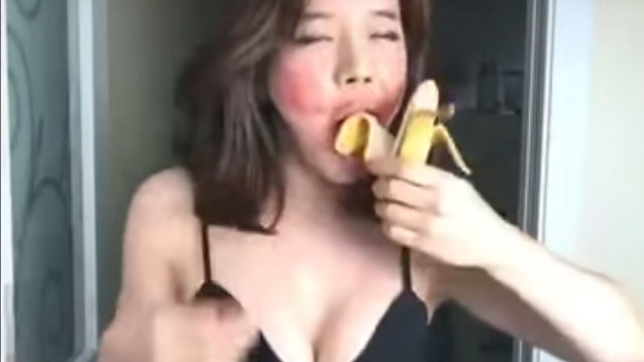 žena i banana