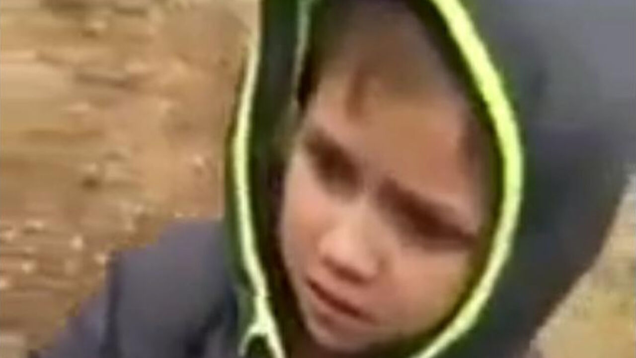 Klinac koji je ponovo sreo izgubljenog psa