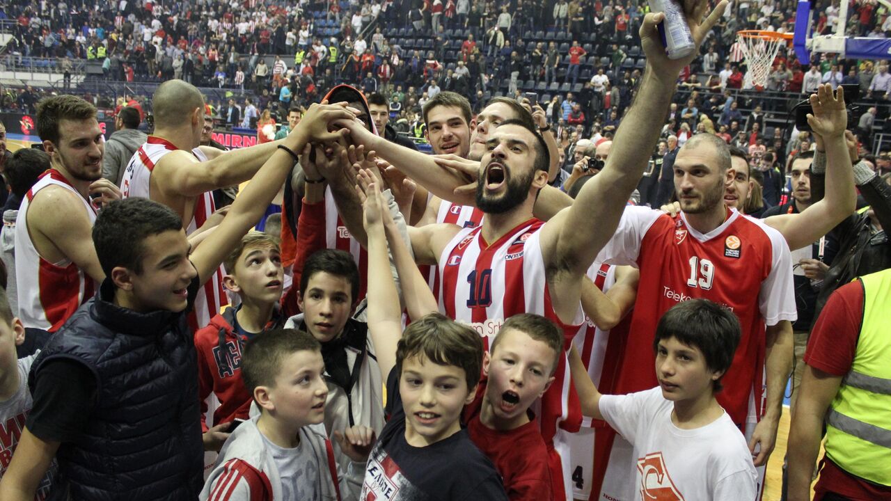 Košarkaši Crvene zvezde slave pobedu protiv Cedevite u Evroligi