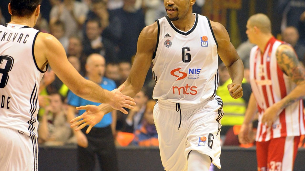 Kevin Džons