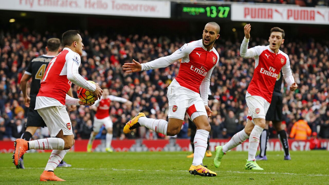 Aleksis Sančez sa Tiom Volkotom i Mesutom Ozilom
