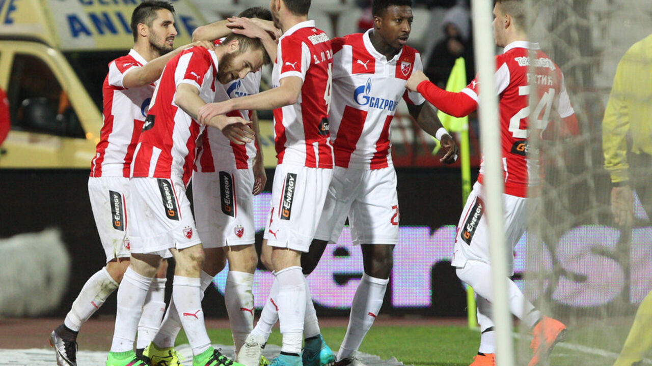Fudbaleri Zvezde česitaju Kataiju gol