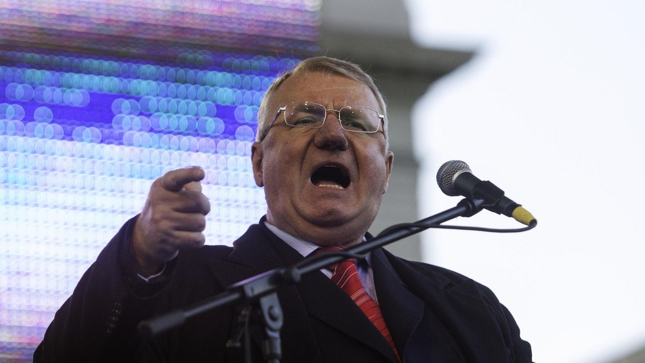 Vojislav Šešelj