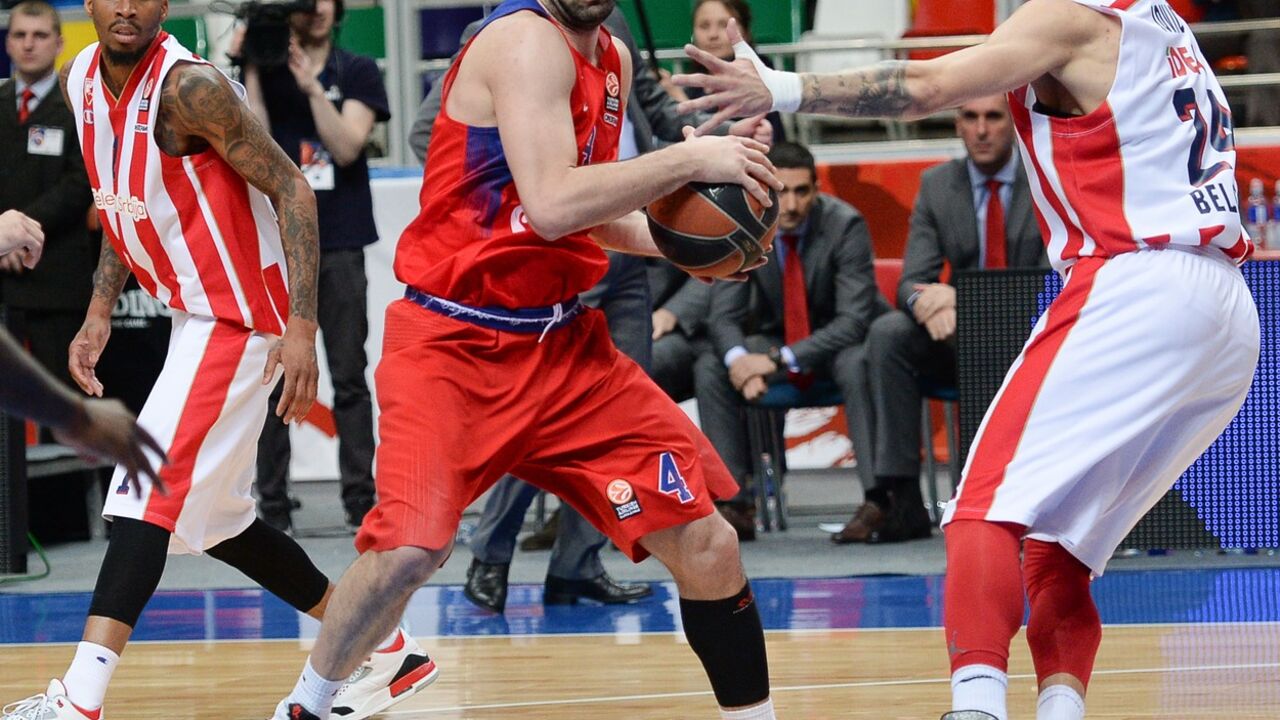 Miloš Teodosić na meču sa Crvenom zvezdom