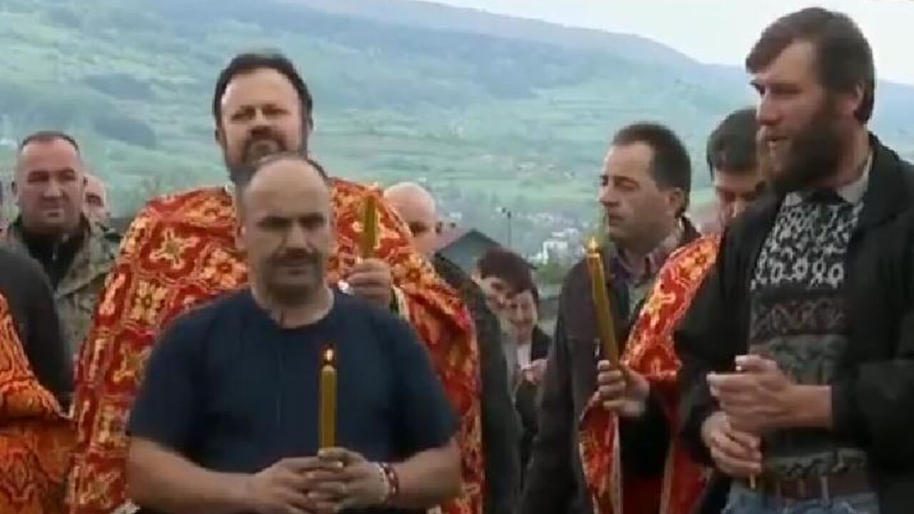 Zmaj od Šipova na sahrani bratu