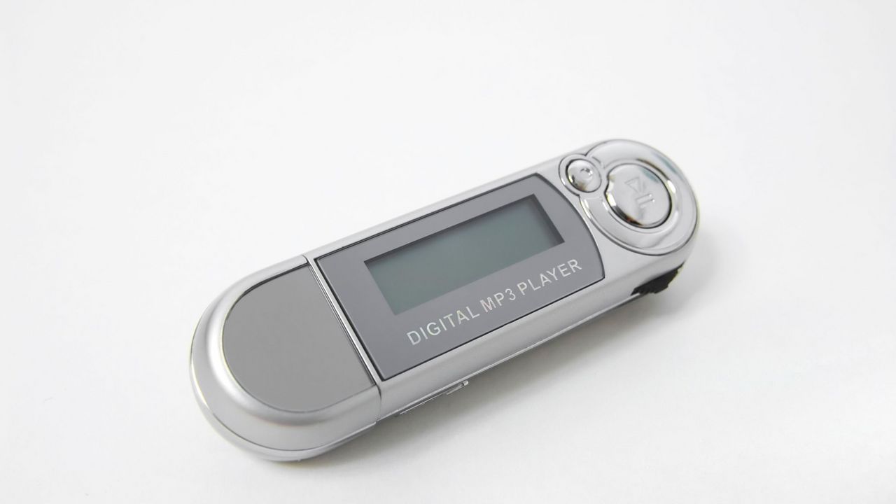 kupio mp3 i šokirao se podacima na njemu