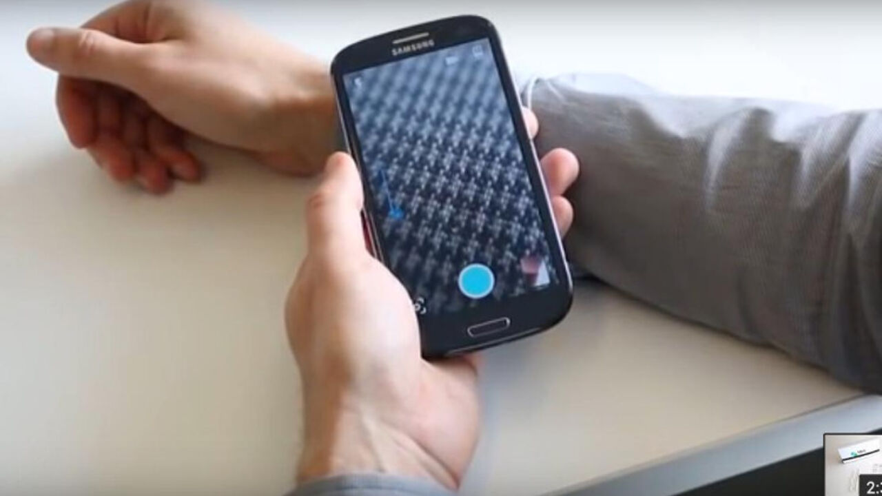 Sočiva koja mobilni telefon pretvaraju u mikroskop