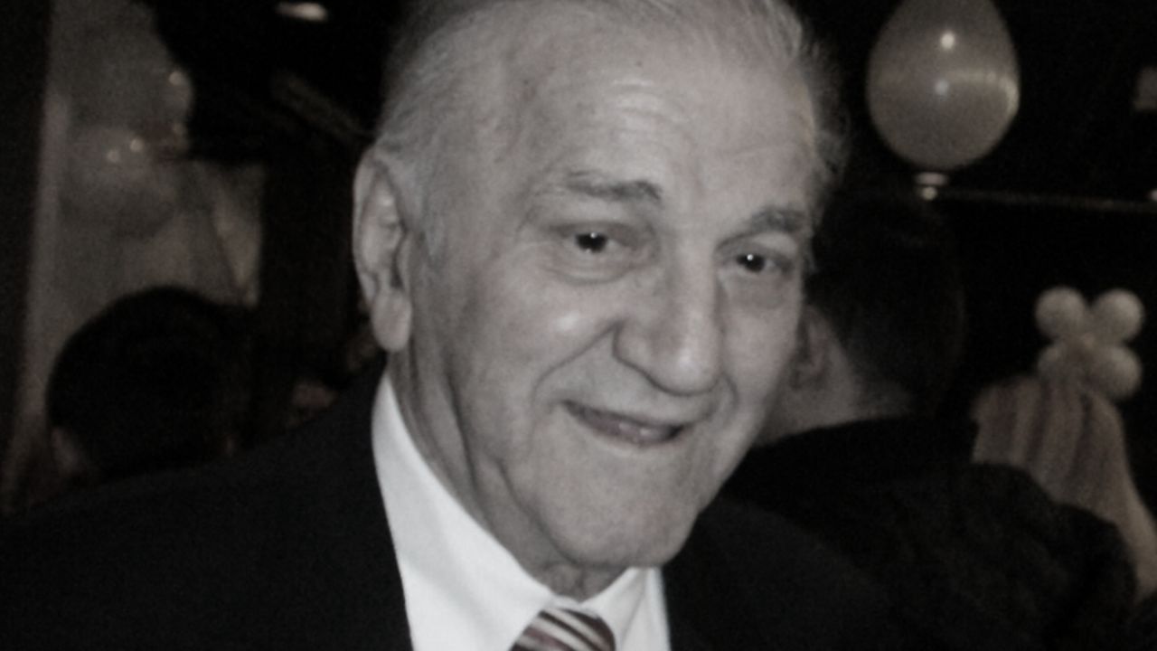 Bata Živojinović