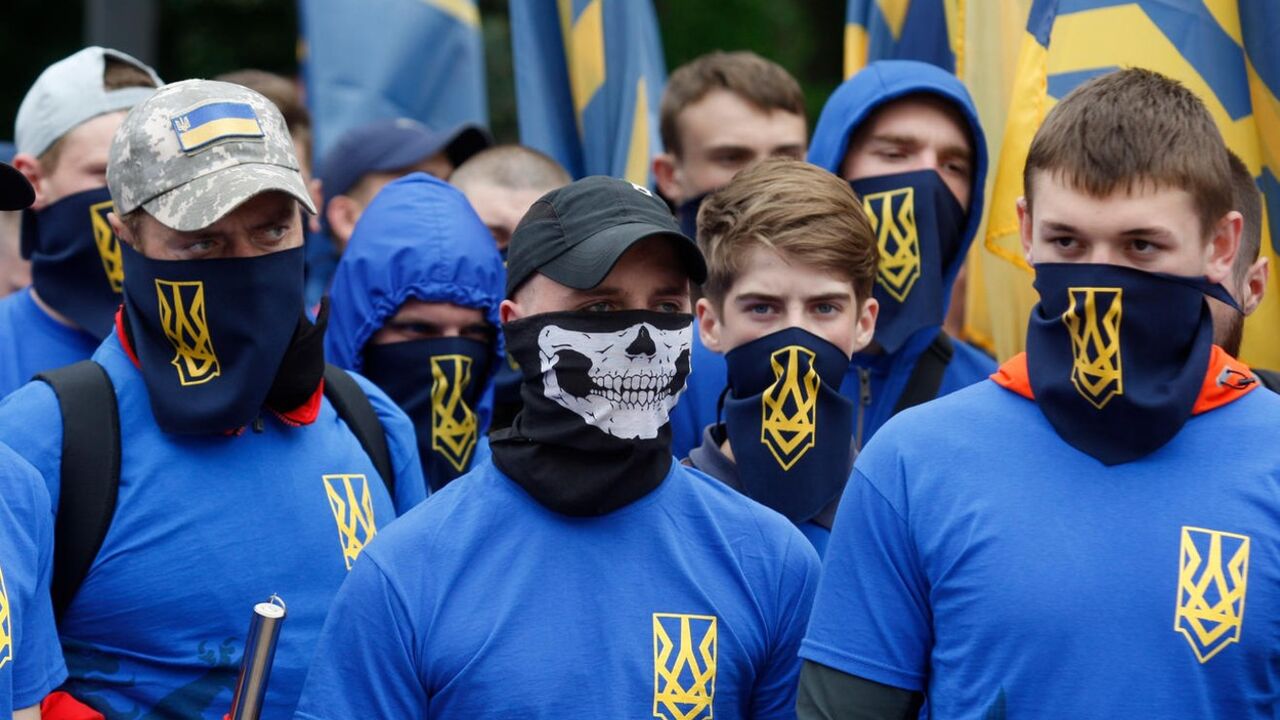 Ukrajinski ekstremisti, pripadnici AZOV-a
