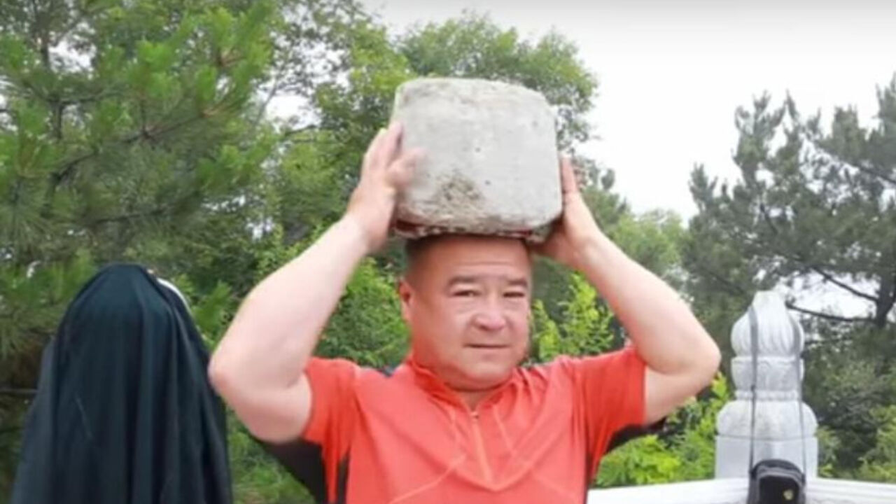 Kamen na glavi