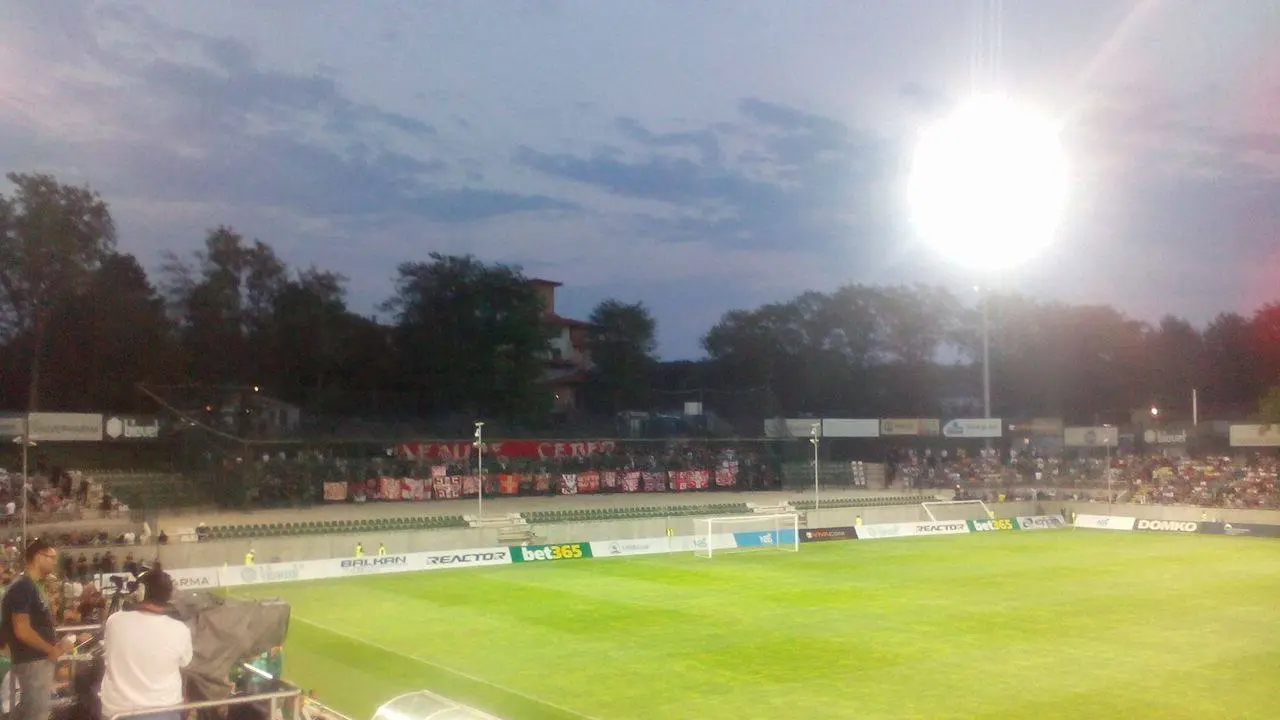 Navijači Crvee zvezde u bugarskom Razgradu na utakmici protiv Ludogoreca