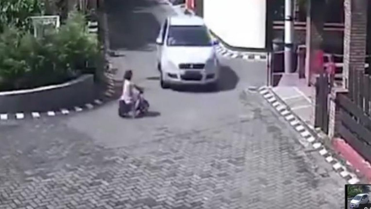 Devojčicu pregazio auto, ona ustala i otrčala
