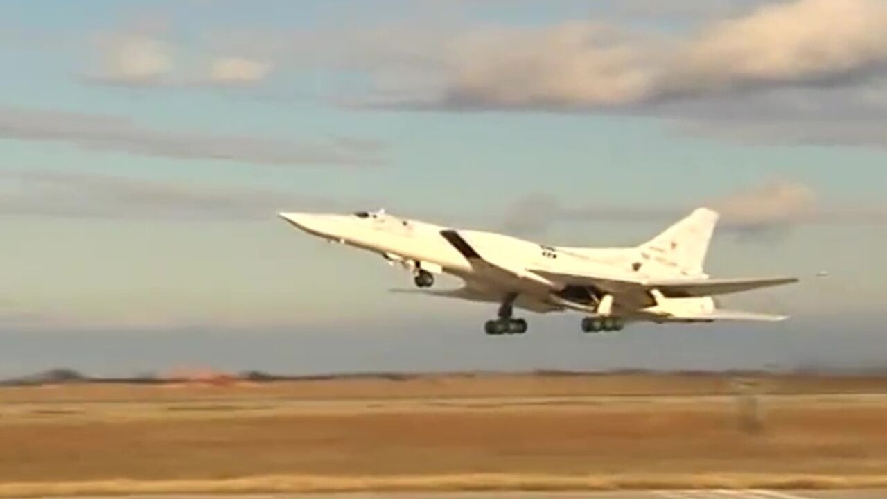 Tu-22