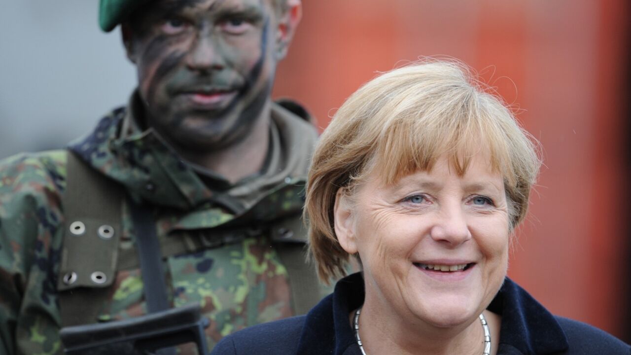 Angela Merkel na vežbi nemačke vojske