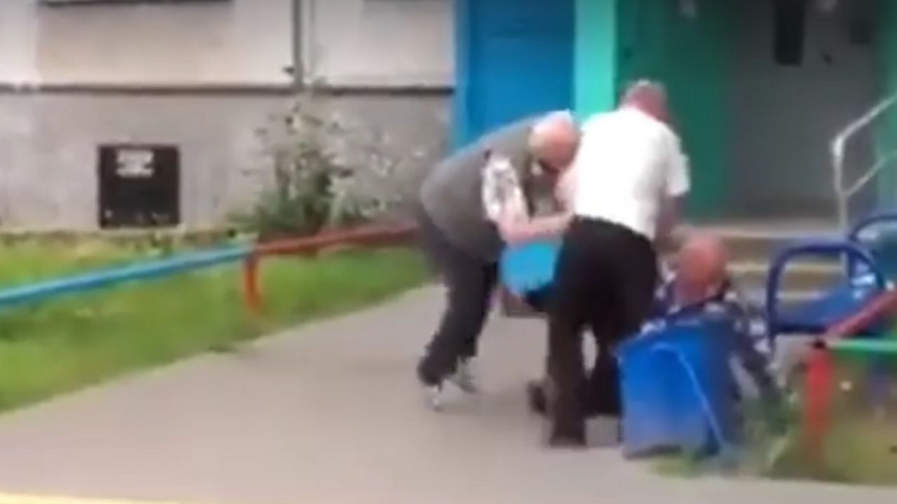 tuča penzionera