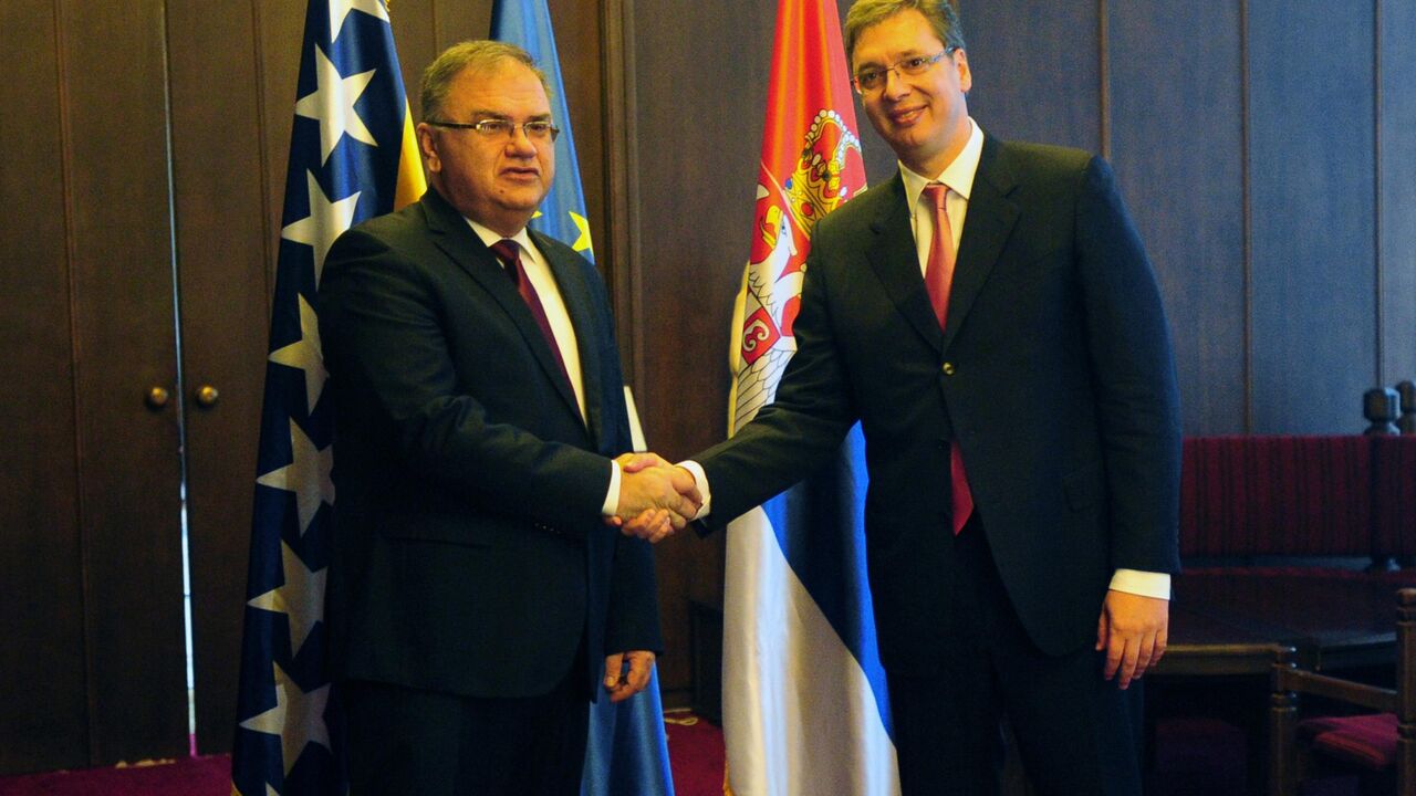 Aleksandar Vučić, Mladen Miletić