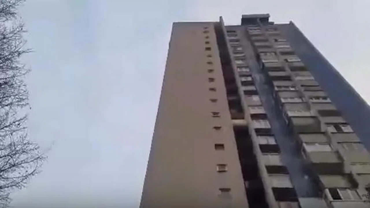 Skočio sa zgrade, Sarajevo