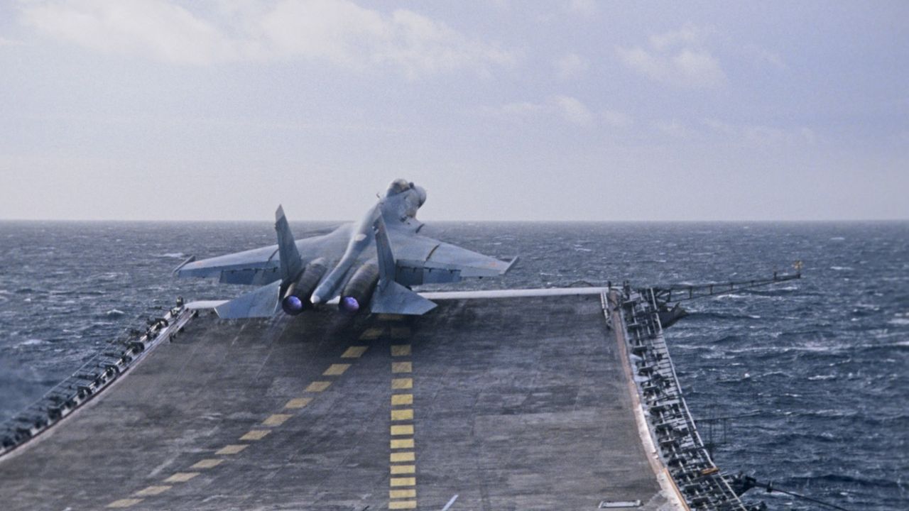 Su-33