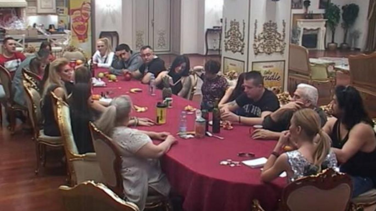 Parovi