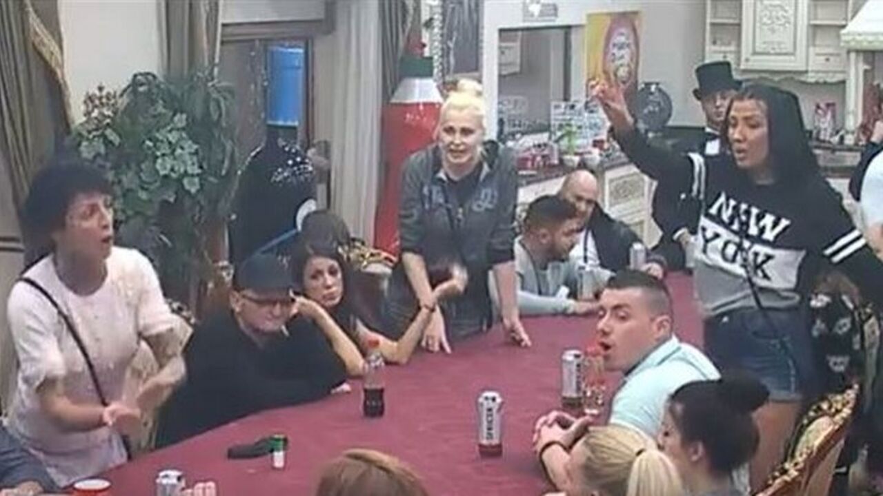 Parovi