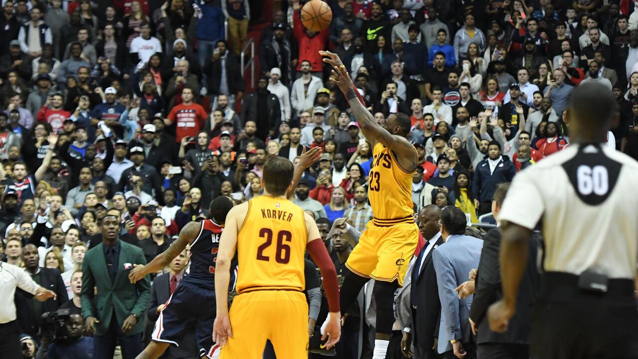 Lebron Džejms postiže neverovatnu trojku