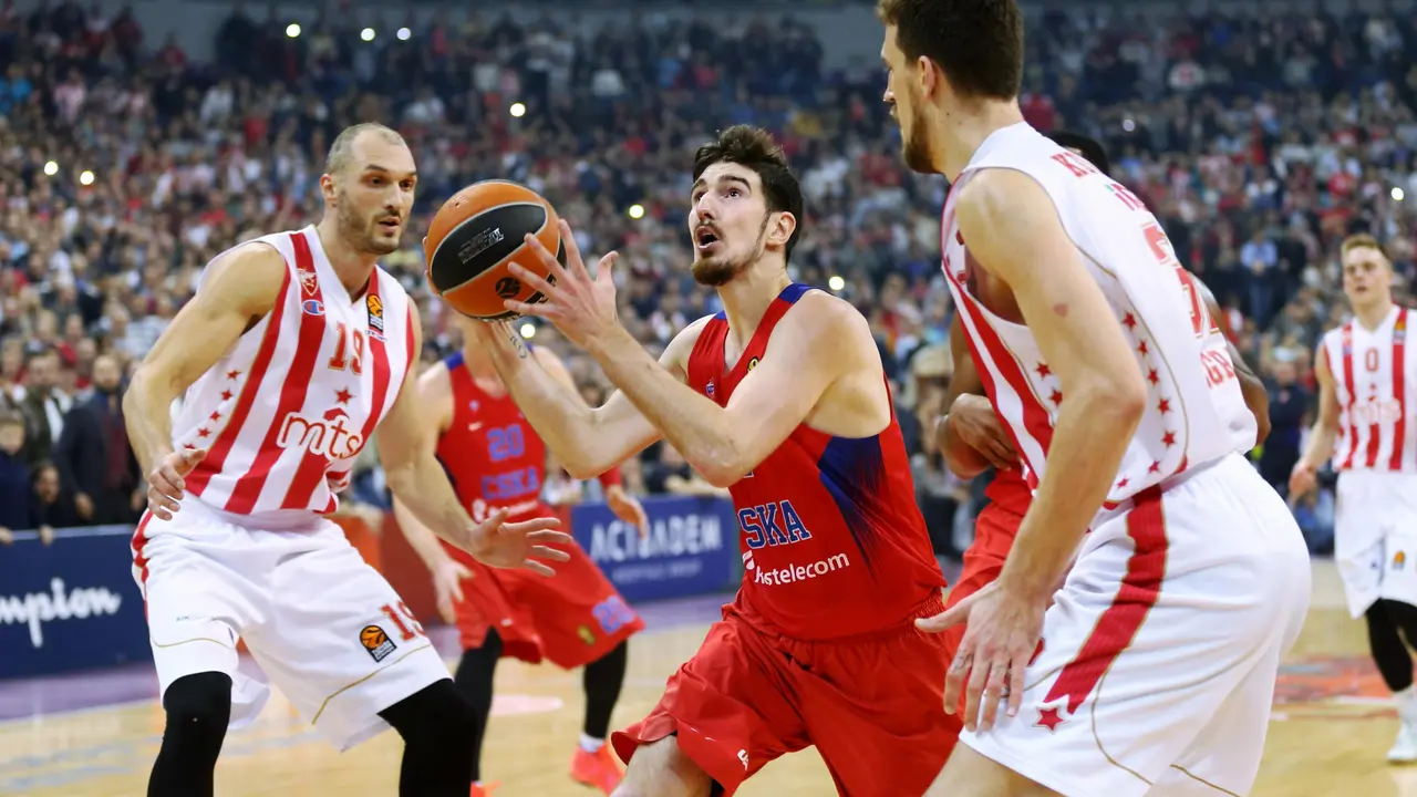 Nando De Kolo na meču sa Crvenom zvezdom u Beogradu