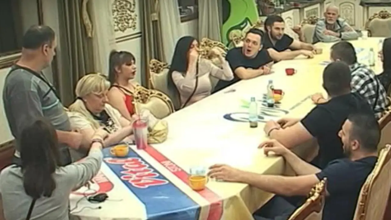 Parovi