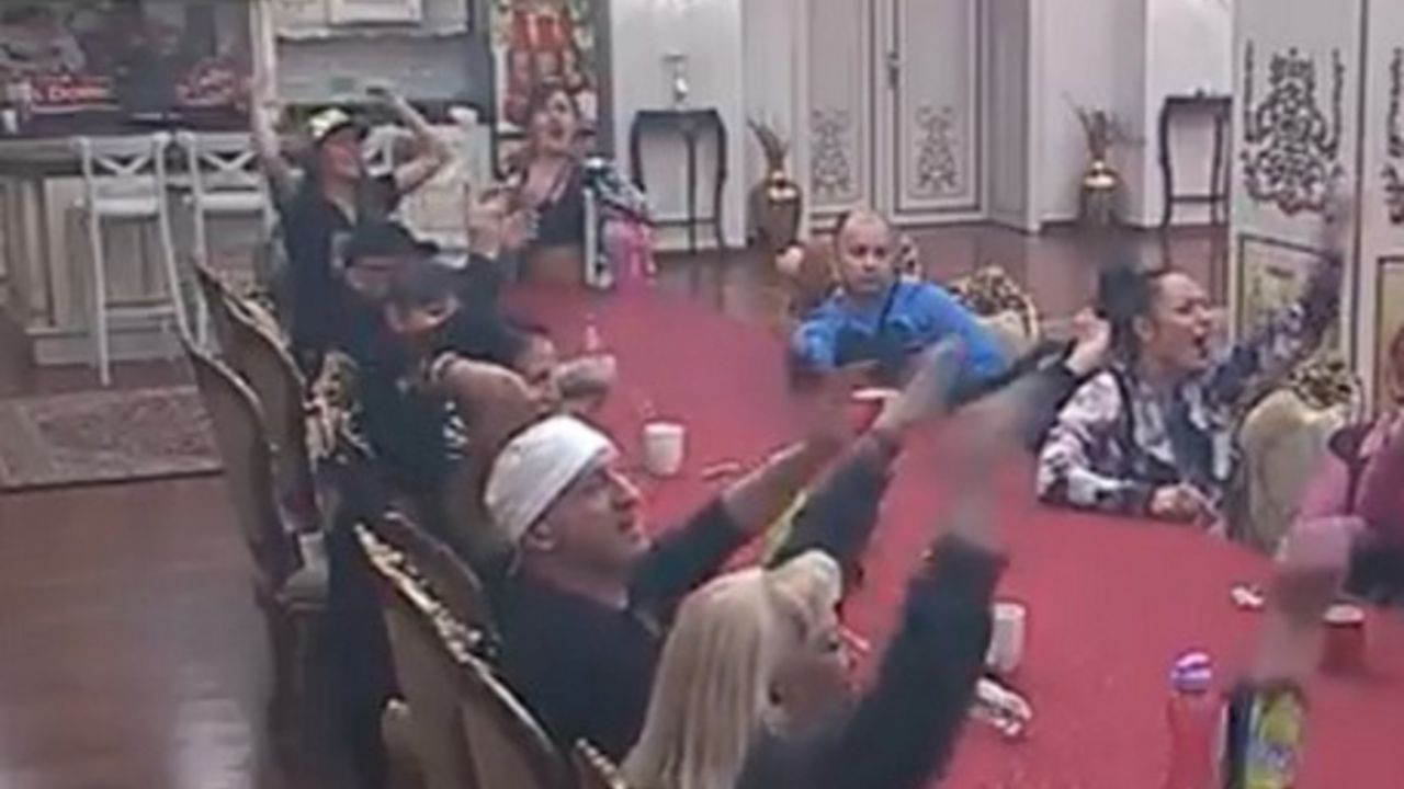 Parovi