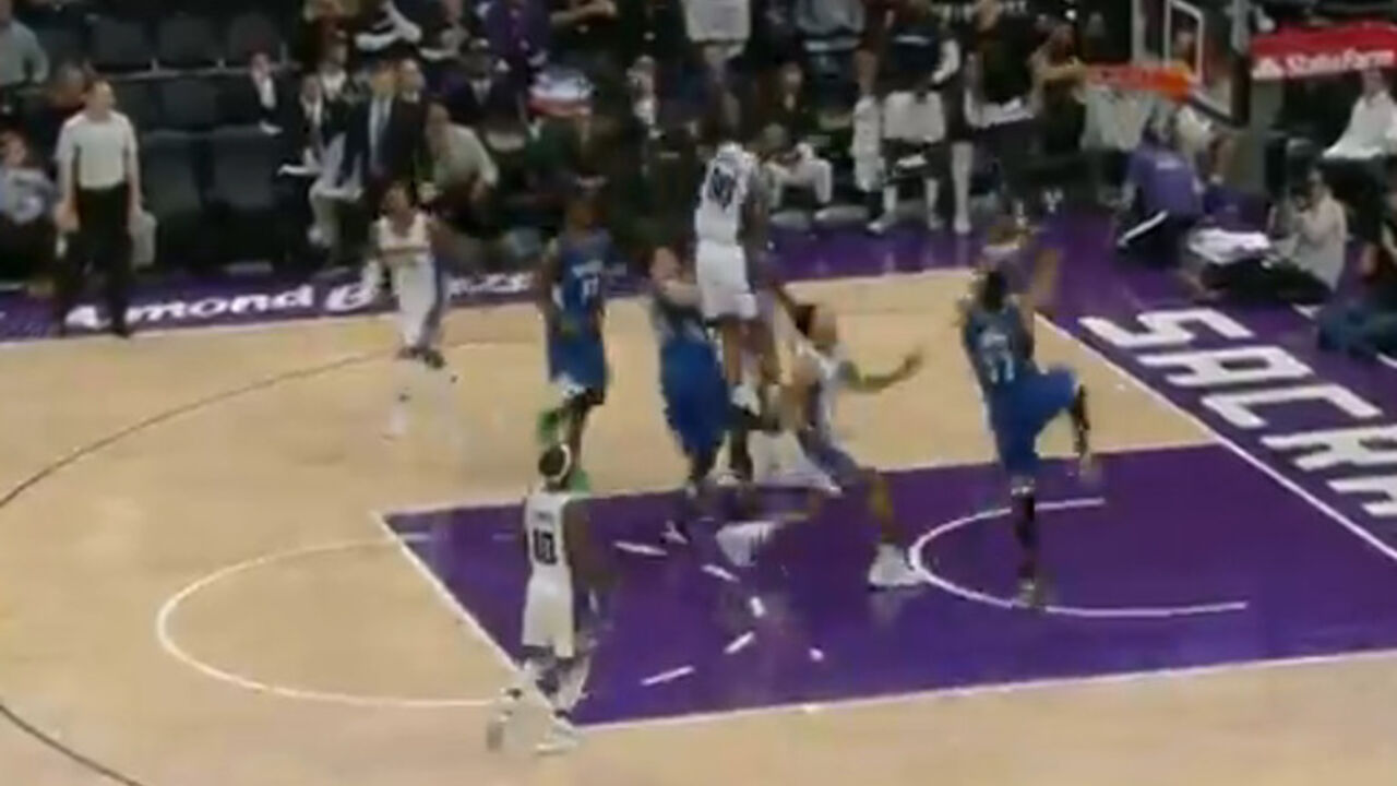 Nemanja Bjelica i Karl-Entoni Tauns perfektna akcija