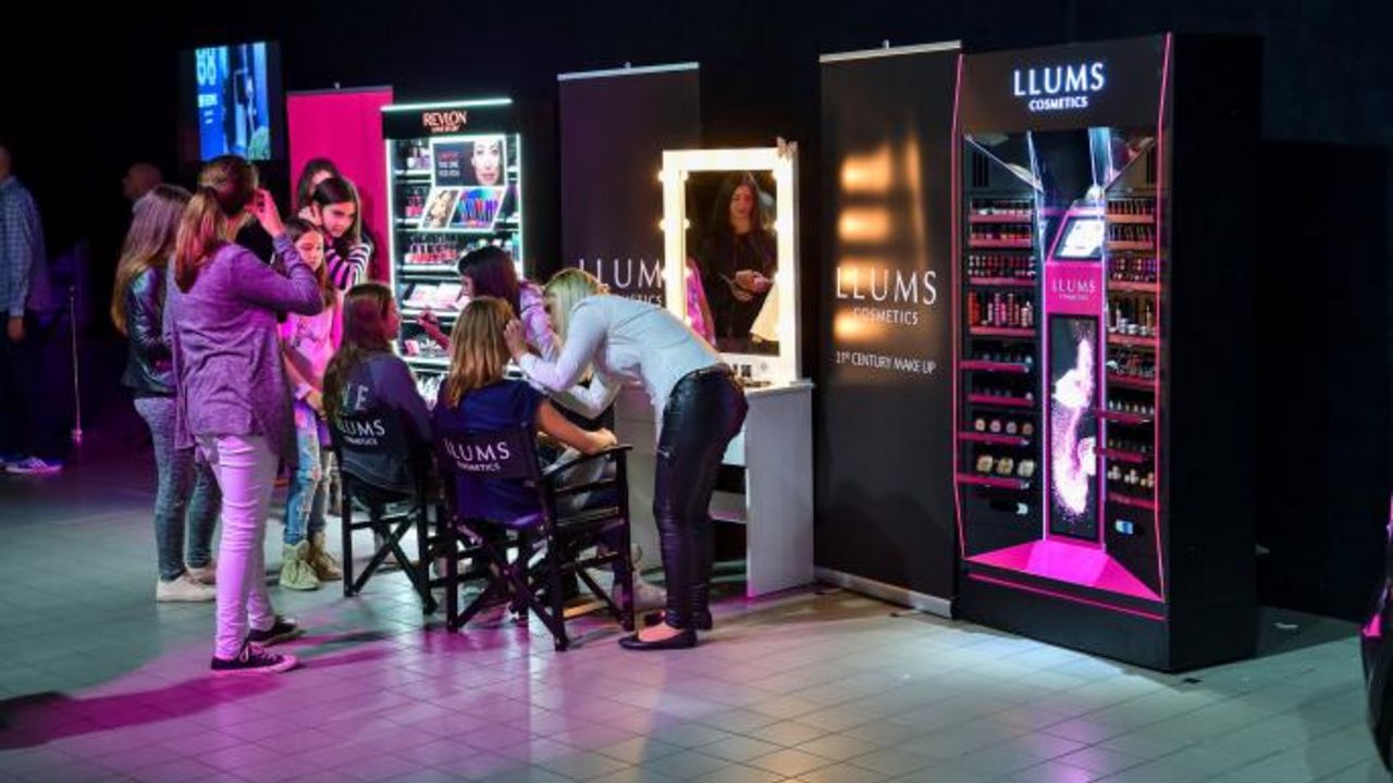 LLUMS Fashion Selection