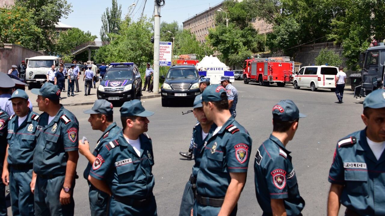 jermenska policija