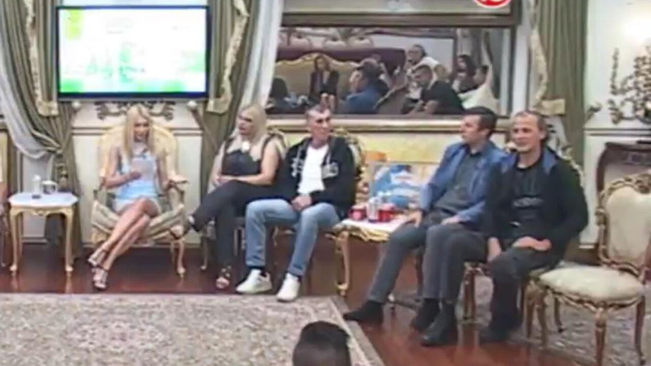 Parovi