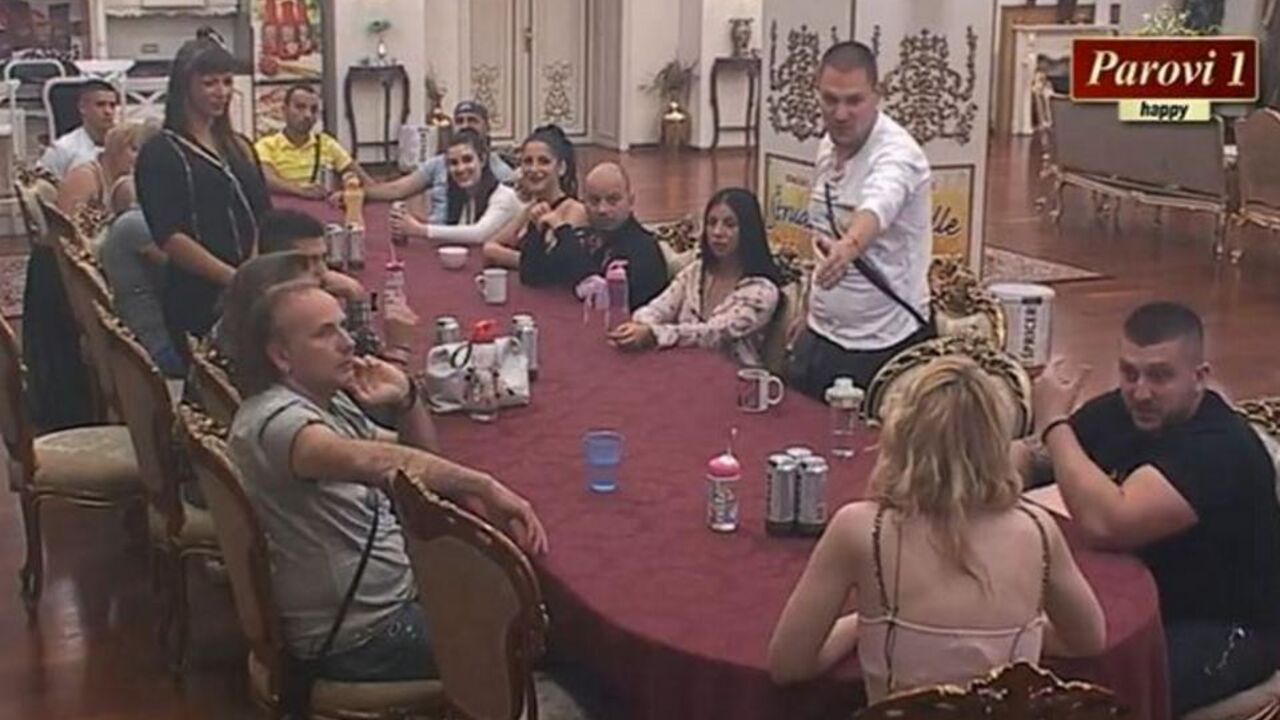 Parovi