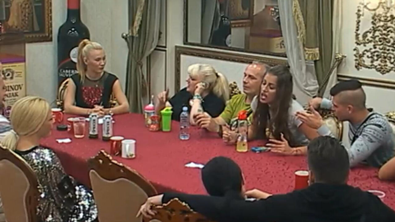 Parovi