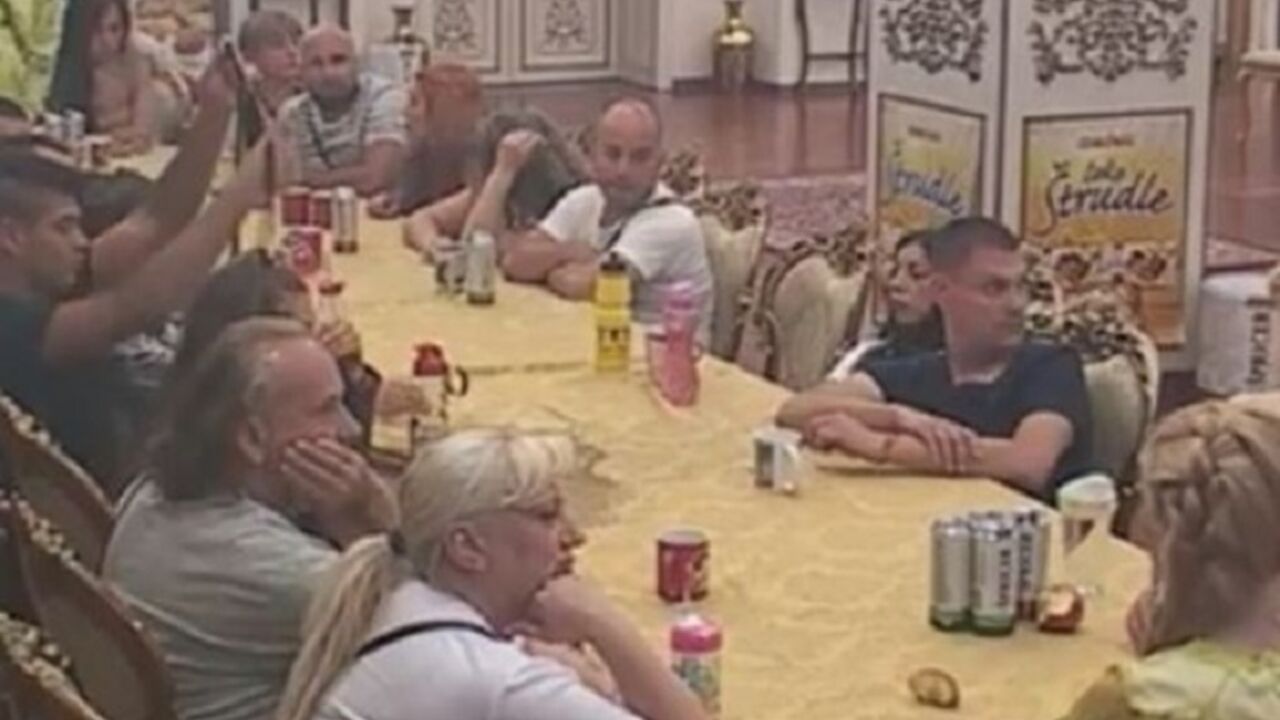 Parovi