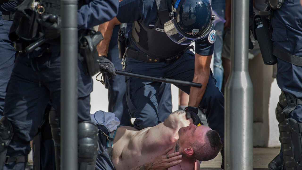 Policija hapsi huligana
