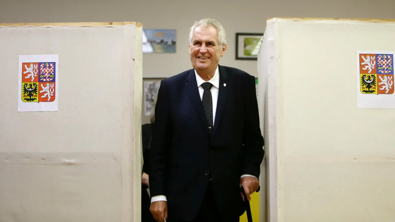 Predsednik Češke MIloš Zeman na glasanju 