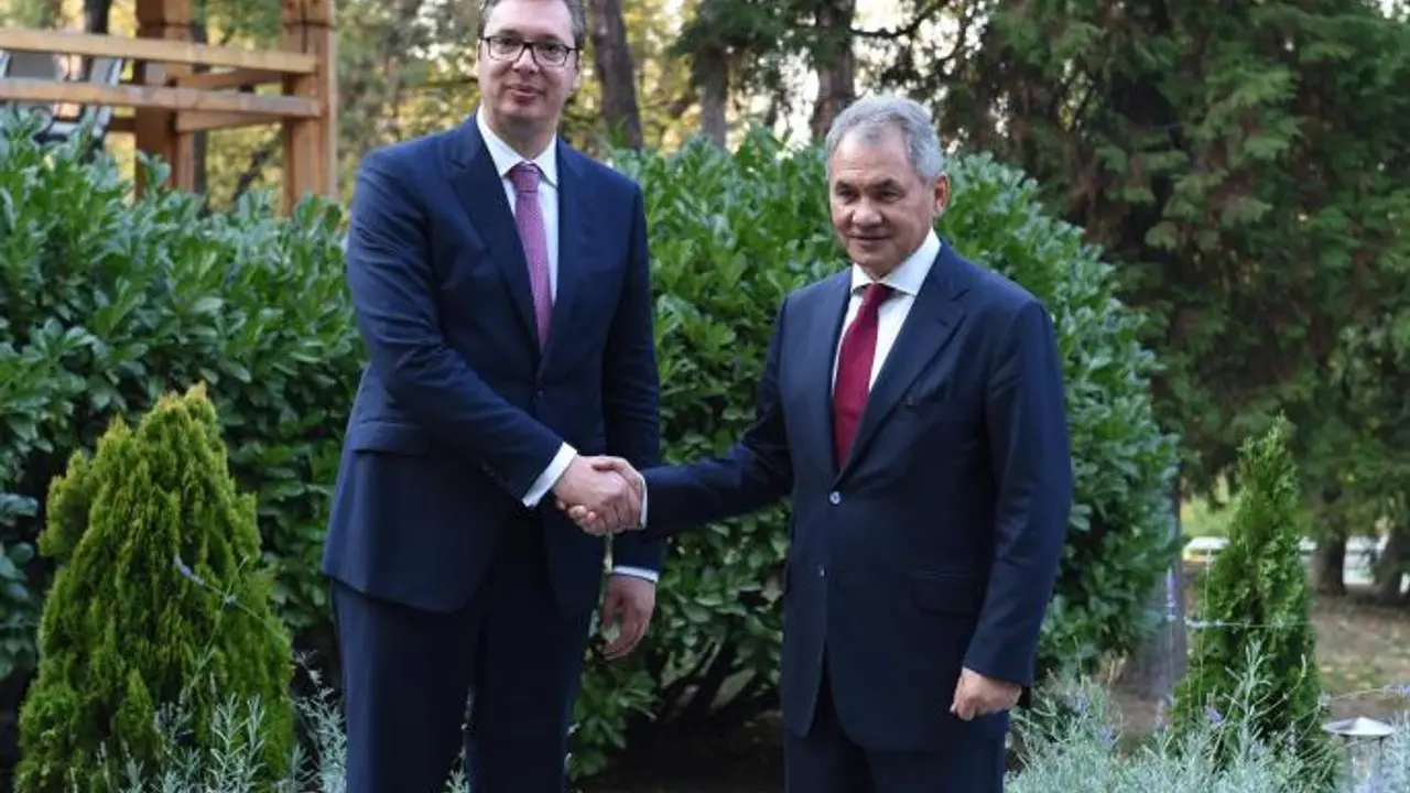 Aleksandar Vučić i Sergej Šojgu 
