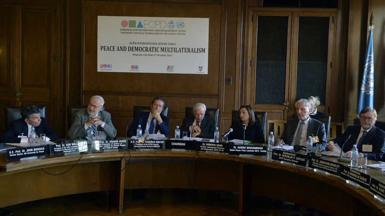 KOnferencija mira