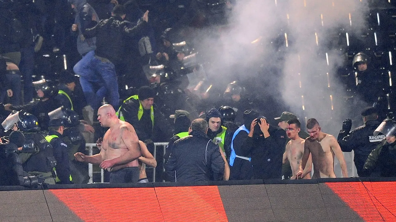 Tuča navijača na 156. Večitom derbiju