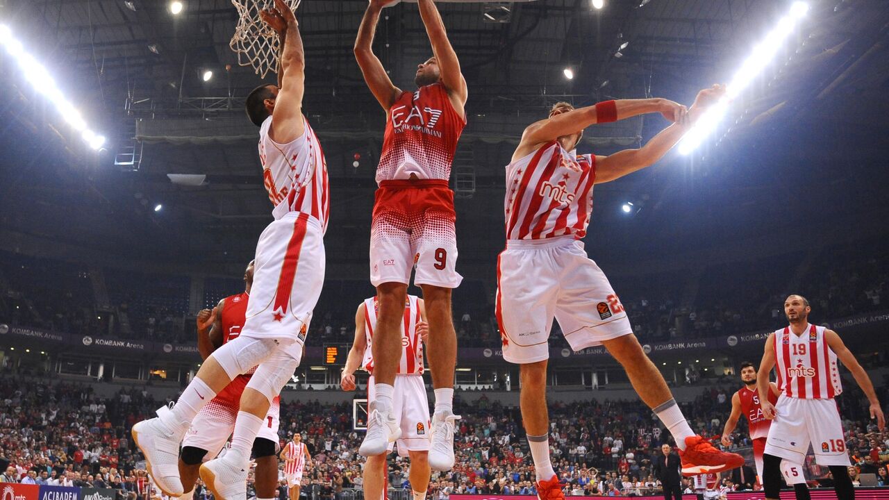 Mantas Kalnietis iz Armanija na meču sa Crvenom zvezdom prošle sezone
